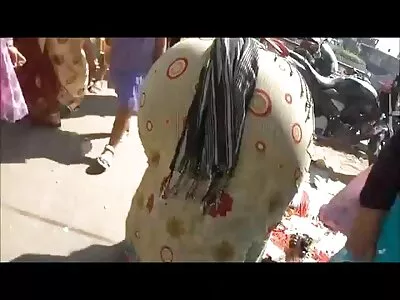இரண்டு அற்புதமான MILF பெண்கள் ஒரு கொம்பு ஹங்க் திருப்தி செய்ய ஏங்குகிறார்கள்