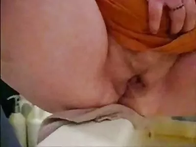 பொன்னிற ஜெசபெல் கணவனை ஏமாற்றுவதில் வெட்கப்படவில்லை